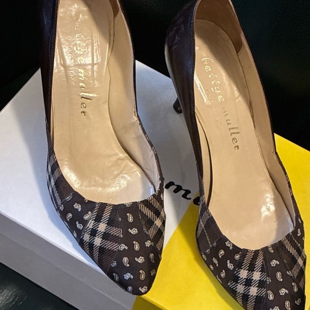 Bettye Muller Brown Plaid Heels